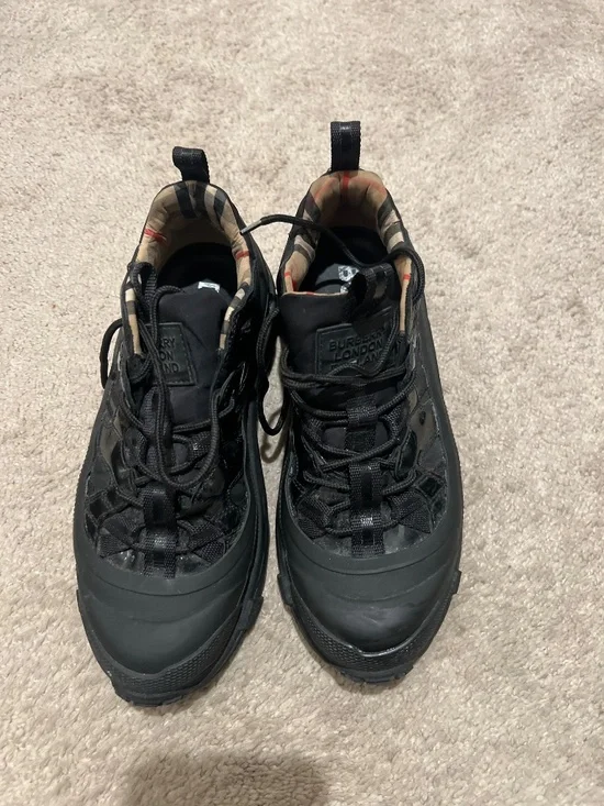 Burberry sneakers - Picture 2 of 2